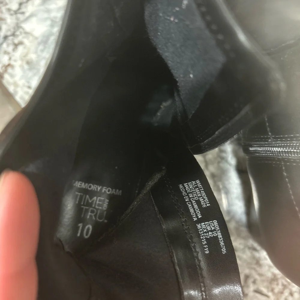 Black high heel boots - Picture 4 of 5